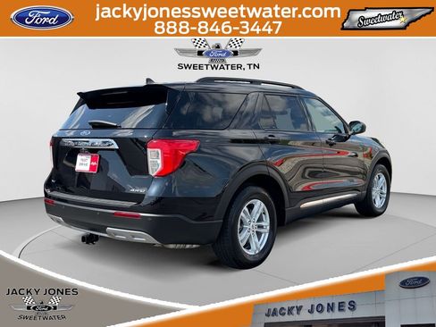 Certified 2021 Ford Explorer XLT w/ Equipment Group 202A AWD/4WD image 5