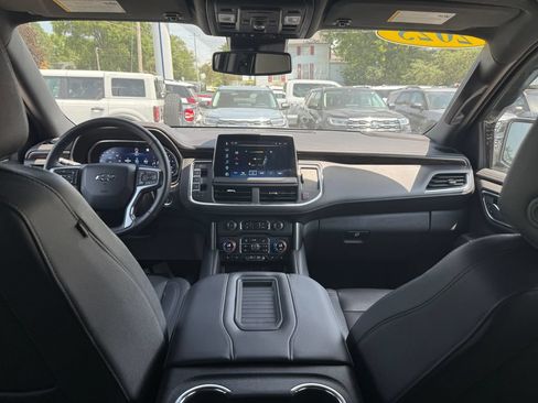 Used 2023 Chevrolet Tahoe Z71 w/ Luxury Package AWD/4WD image 31