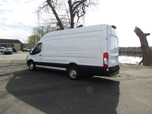 Used 2024 Ford Transit 250 148 High Roof Extended AWD image 5