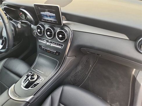 Used 2019 Mercedes-Benz GLC 300 image 27