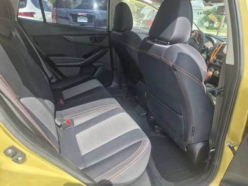 Used 2021 Subaru Crosstrek 2.0i Premium w/ Moonroof Package AWD/4WD image 18