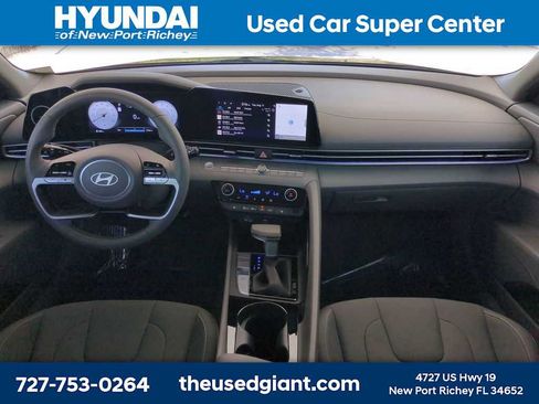 Certified 2024 Hyundai Elantra SEL w/ Convenience Package FWD image 13