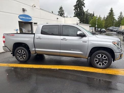 Used 2021 Toyota Tundra Limited w/ Limited Premium Package AWD/4WD image 6