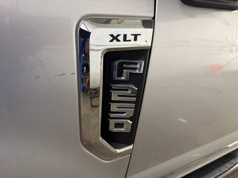 Used 2017 Ford F250 XLT AWD/4WD image 8