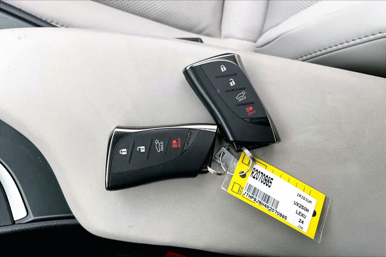 Used 2024 Lexus UX 250h AWD w/ Premium Package image 15