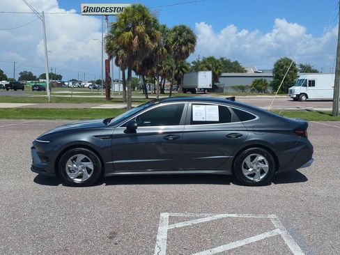 Used 2025 Hyundai Sonata SE FWD image 8