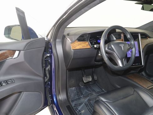 Used 2019 Tesla Model X 75D image 56