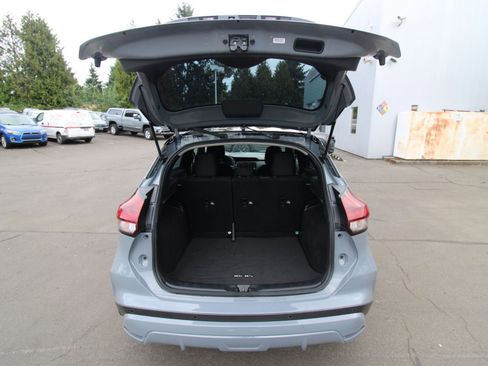 Used 2023 Nissan Kicks SR image 30