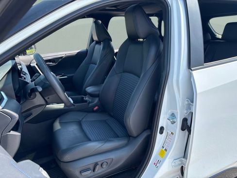 Used 2023 Toyota RAV4 XSE AWD/4WD image 20