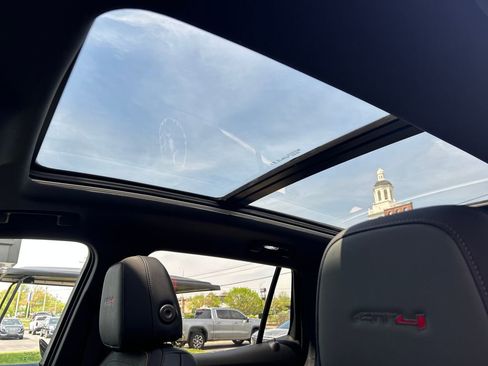 New 2026 GMC Terrain AT4 w/ LPO, Floor Liner Package AWD/4WD image 33