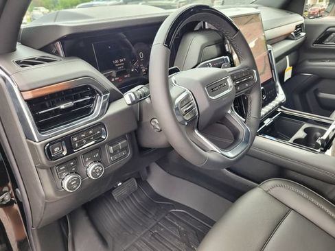 New 2026 GMC Yukon Denali w/ Denali Reserve Package AWD/4WD image 21