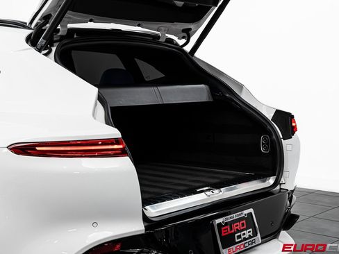 Used 2022 Aston Martin DBX image 15