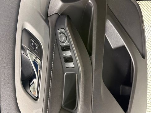 Used 2022 Chevrolet Traverse LT FWD image 11