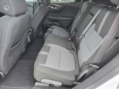 Used 2025 Chevrolet Blazer LT image 17
