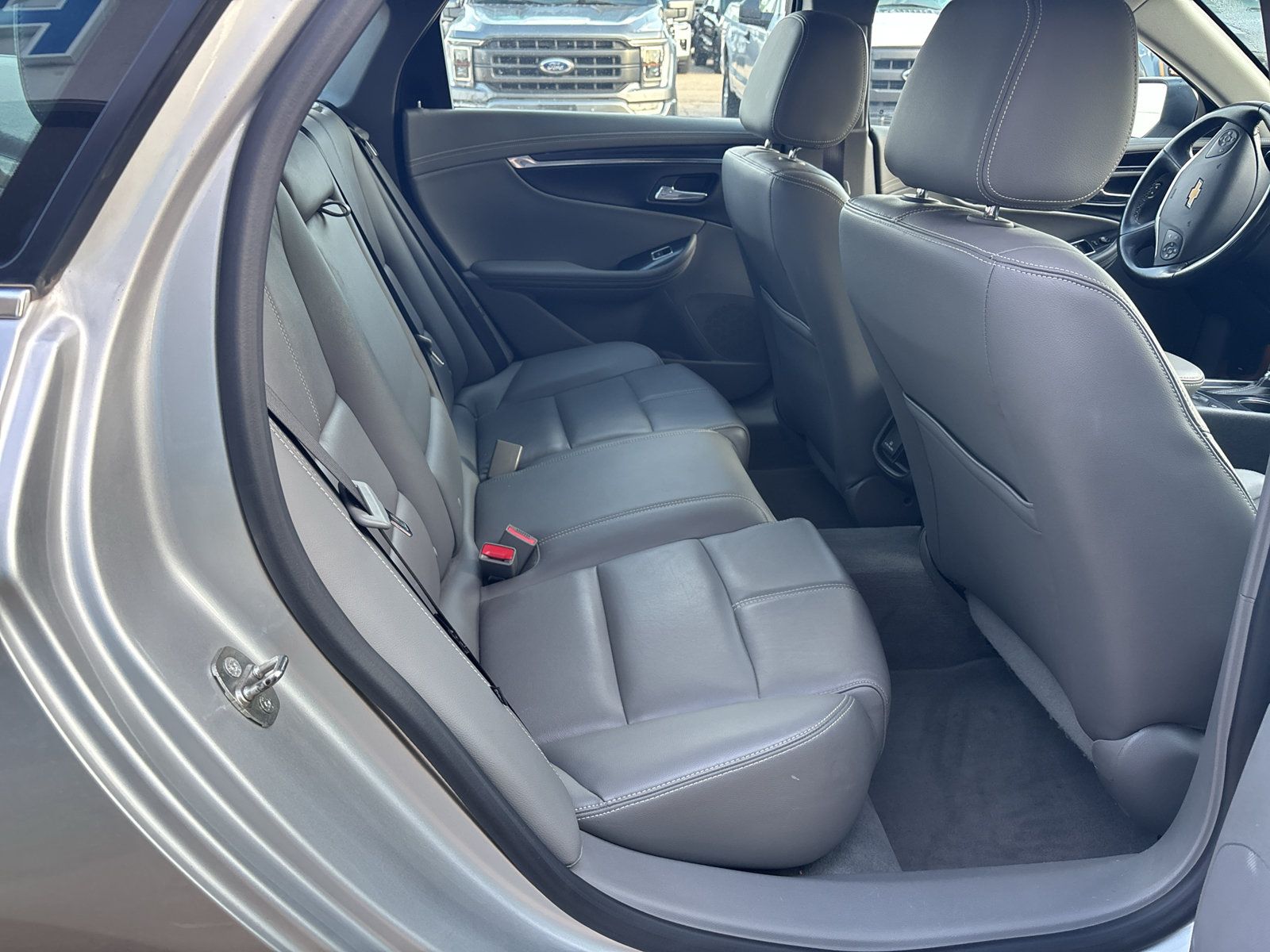 Used 2017 Chevrolet Impala LT w/ Leather Package FWD image 8