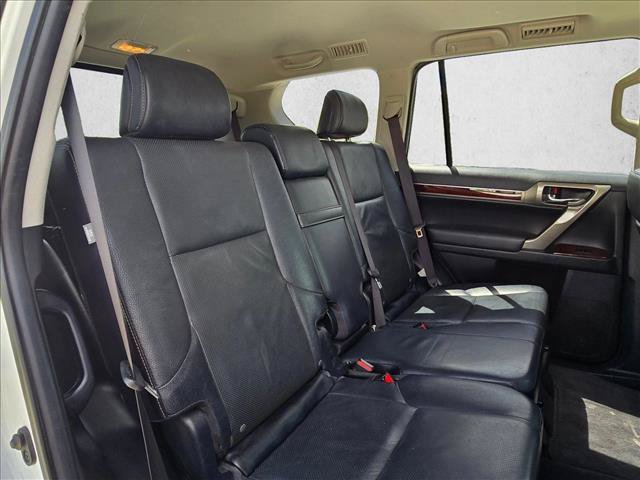 Used 2015 Lexus GX 460 w/ Premium Package AWD/4WD image 21