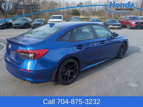 Used 2023 Honda Civic Sport image 8