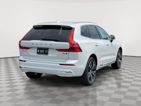 Certified 2023 Volvo XC60 B6 Ultimate w/ Climate Package AWD/4WD image 4