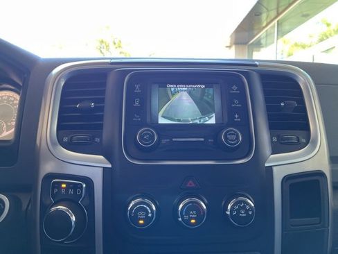 Used 2017 RAM 1500 Classic SLT image 9