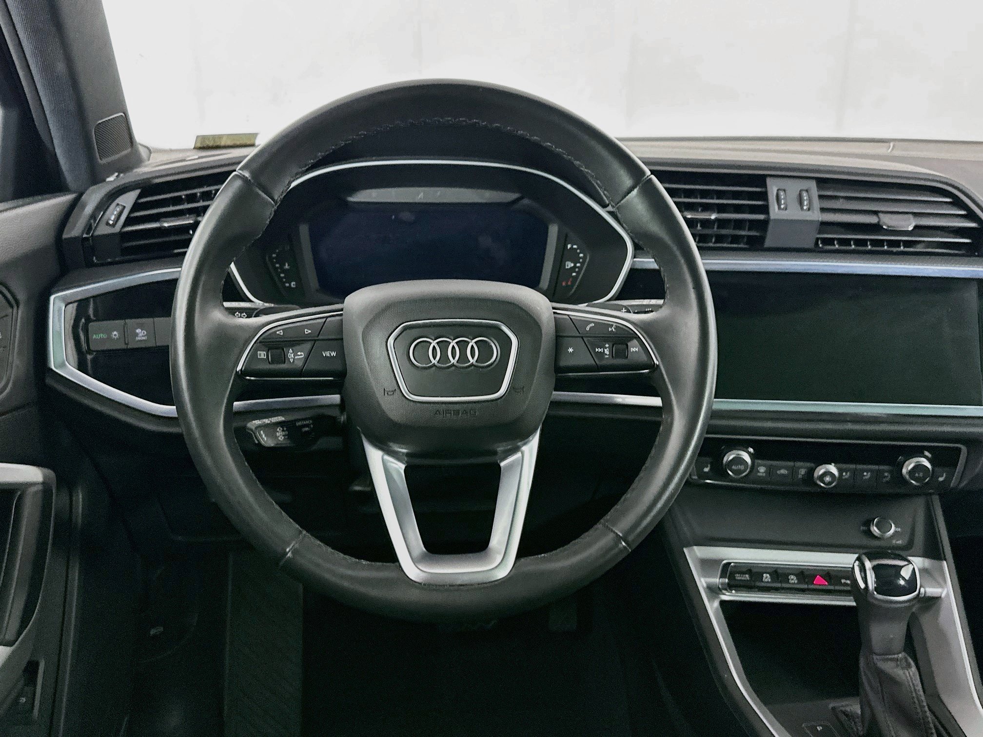 Used 2025 Audi Q3 2.0T Premium AWD/4WD image 18