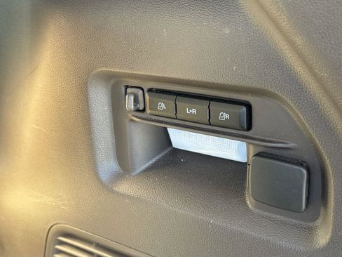 Certified 2022 Ford Explorer Platinum w/ Equipment Group 601A image 11