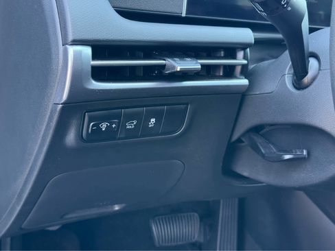 Used 2025 Hyundai Tucson SEL FWD image 13