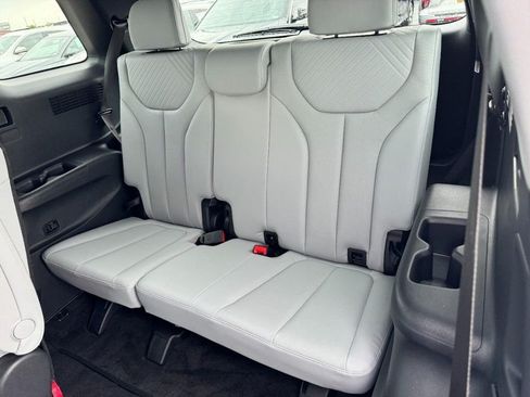 Certified 2024 Hyundai Palisade SEL AWD/4WD image 11