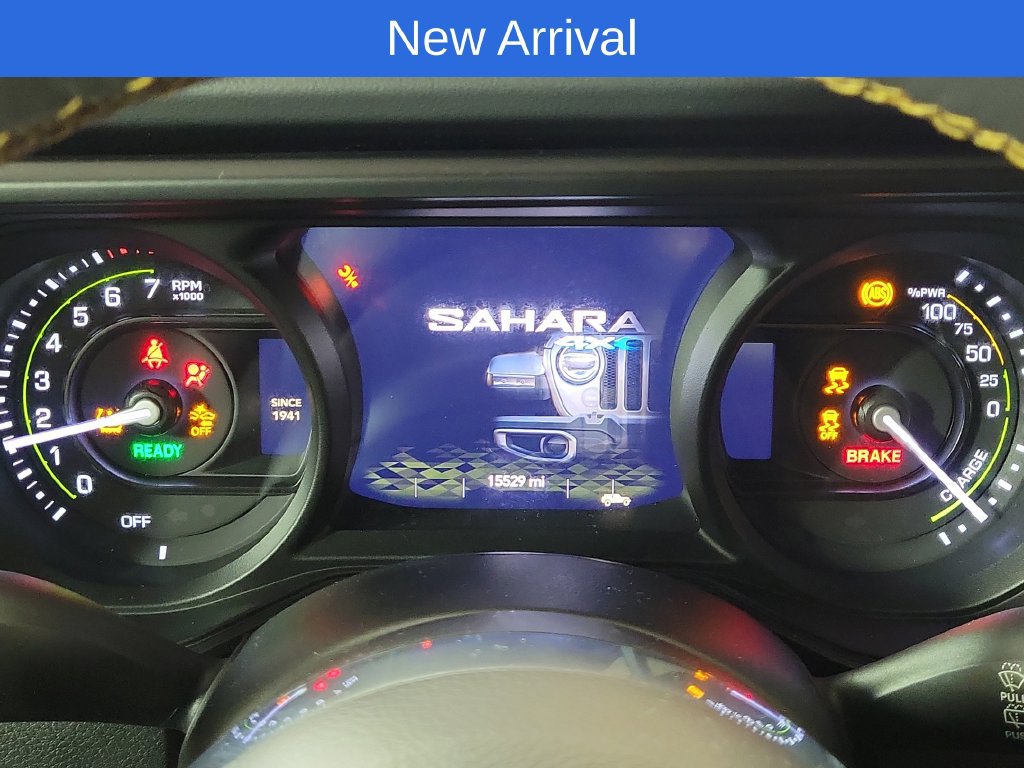 Used 2024 Jeep Wrangler Unlimited Sahara w/ Technology Group AWD/4WD image 17