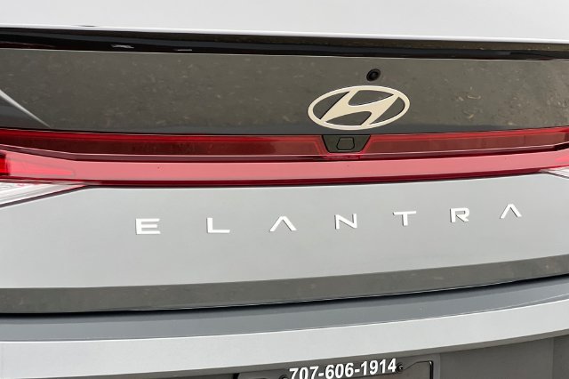 New 2026 Hyundai Elantra SEL Sport FWD image 8
