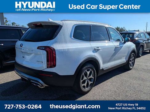 Used 2020 Kia Telluride EX w/ Towing Package FWD image 2