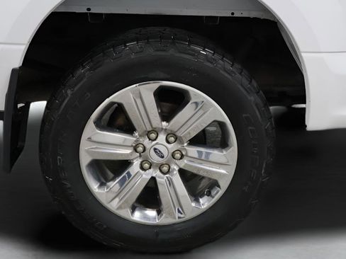 Used 2018 Ford F150 XLT w/ Equipment Group 302A Luxury AWD/4WD image 40