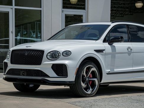 New 2025 Bentley Bentayga AWD/4WD image 12