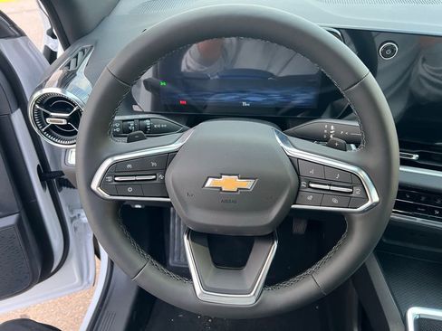 New 2026 Chevrolet Equinox LT FWD image 11