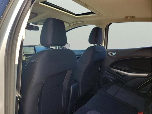 Used 2018 Ford EcoSport SE w/ SE Convenience Package image 12