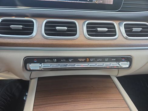 Used 2020 Mercedes-Benz GLE 350 4MATIC image 24