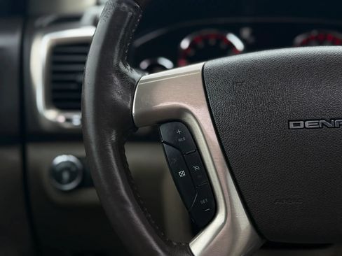 Used 2013 GMC Acadia Denali FWD image 39