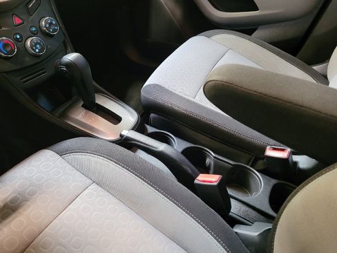 Used 2015 Chevrolet Trax LS image 26