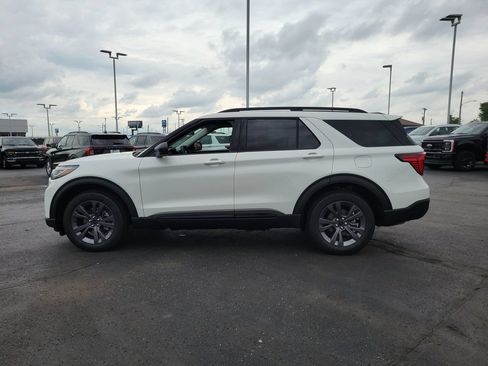 New 2026 Ford Explorer Active w/ Active Comfort Package AWD/4WD image 7