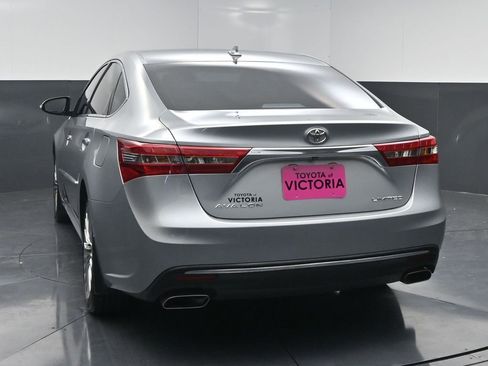 Used 2016 Toyota Avalon Limited image 17