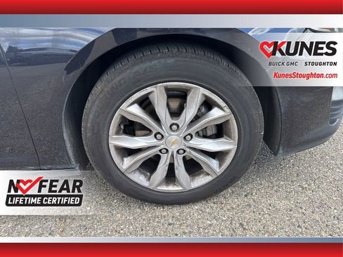 Used 2023 Chevrolet Malibu LT FWD image 15