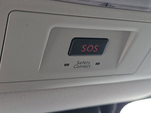 Used 2017 Lexus IS 300 AWD image 8