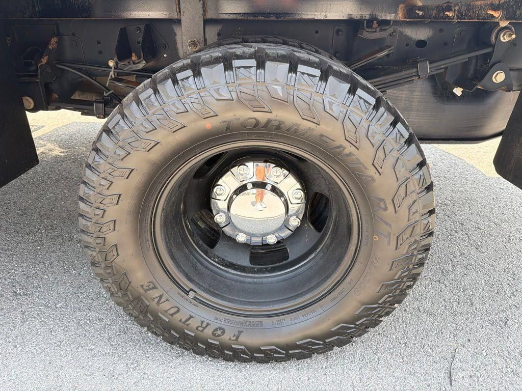 Used 2024 RAM 3500 Tradesman w/ Chrome Appearance Group AWD/4WD image 15