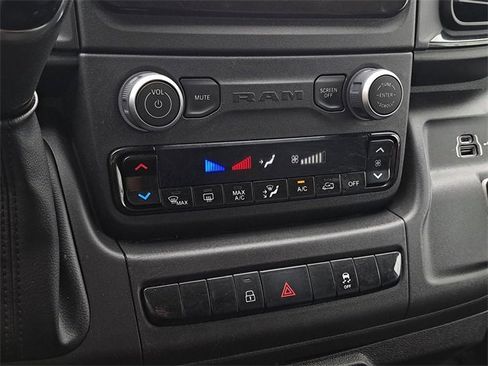 Used 2025 RAM ProMaster 2500 w/ Convenience Group image 28