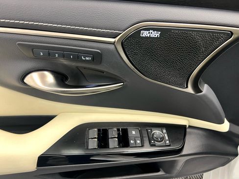 Used 2022 Lexus ES 350 Ultra Luxury image 6