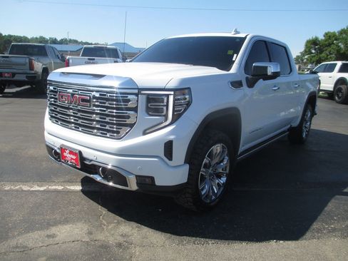Used 2026 GMC Sierra 1500 Denali w/ Denali Reserve Package AWD/4WD image 12