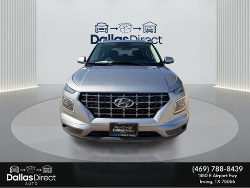Used 2023 Hyundai Venue SEL image 3