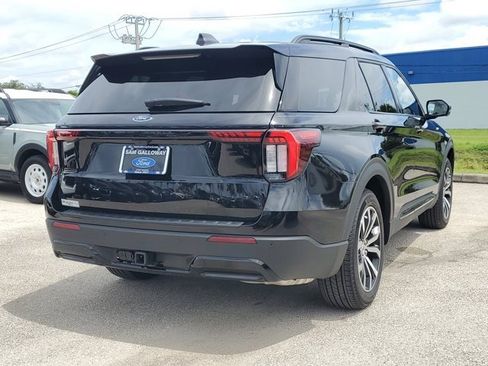 Certified 2025 Ford Explorer ST-Line image 6