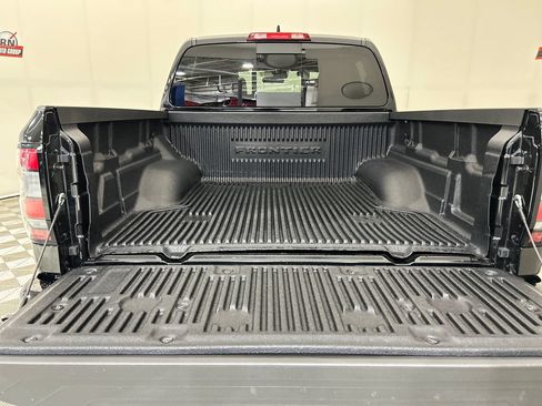 Used 2025 Nissan Frontier PRO-4X w/ Tow Package AWD/4WD image 5