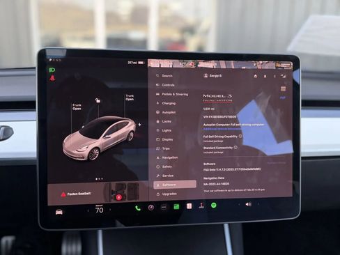 Used 2018 Tesla Model 3 Long Range image 23