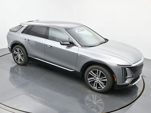 New 2025 Cadillac Lyriq Luxury image 29